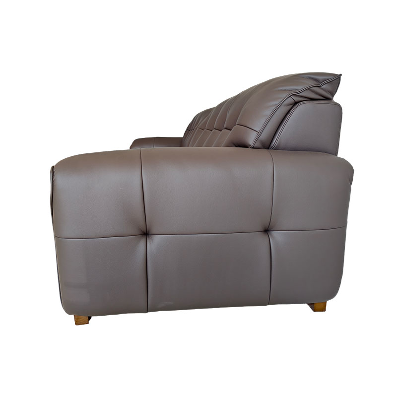 What are the key effects of the tanning process on the properties of leather sofas during manufacturing?